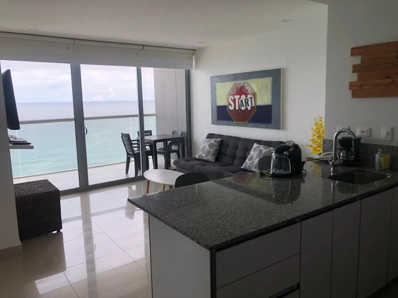 Ocean Front Condo Suites - 5 Stars View Cartagena
