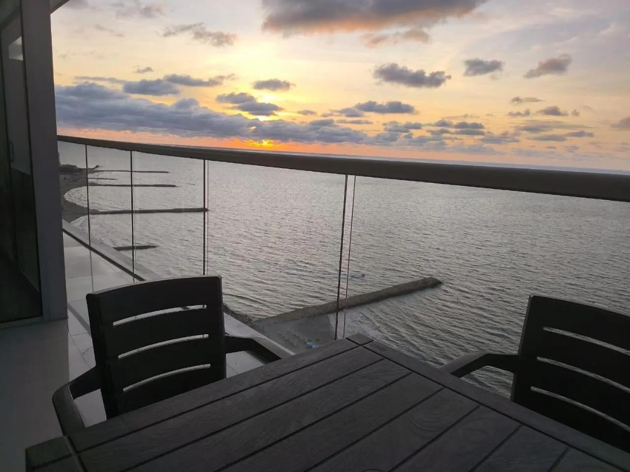 Ocean Front Condo Suites - 5 Stars View Cartagena